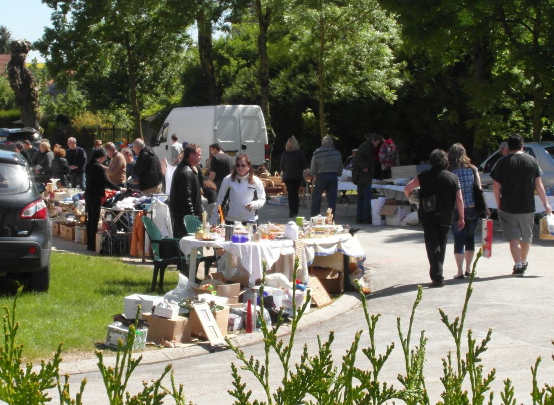 BROCANTE VIDE-GRENIER
