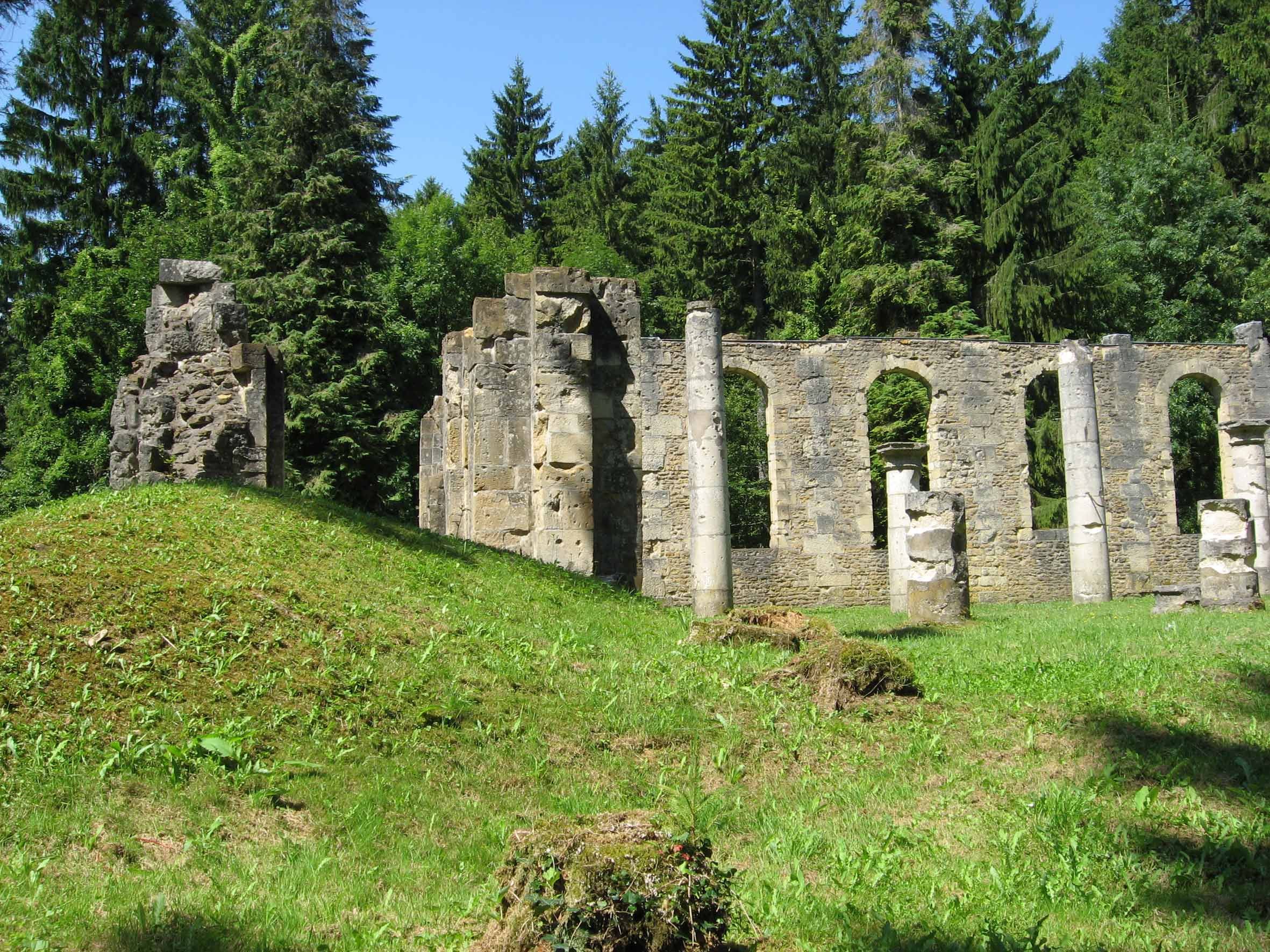 The red zone and the destroyed villages
